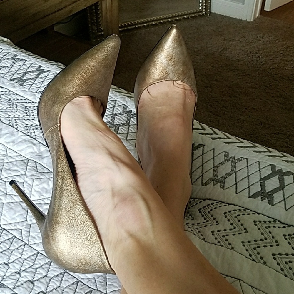 Schutz gold leather pumps
